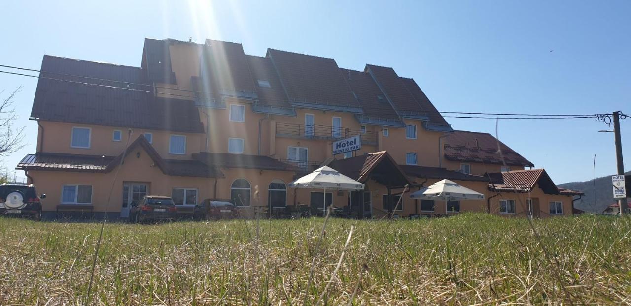 Hotel Mirni Kutak Otocac Luaran gambar