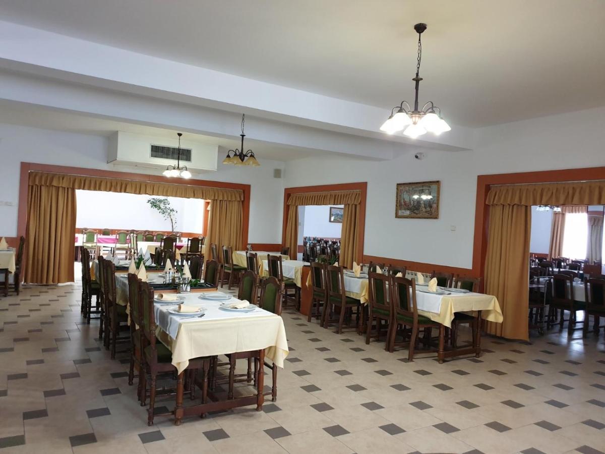 Hotel Mirni Kutak Otocac Luaran gambar