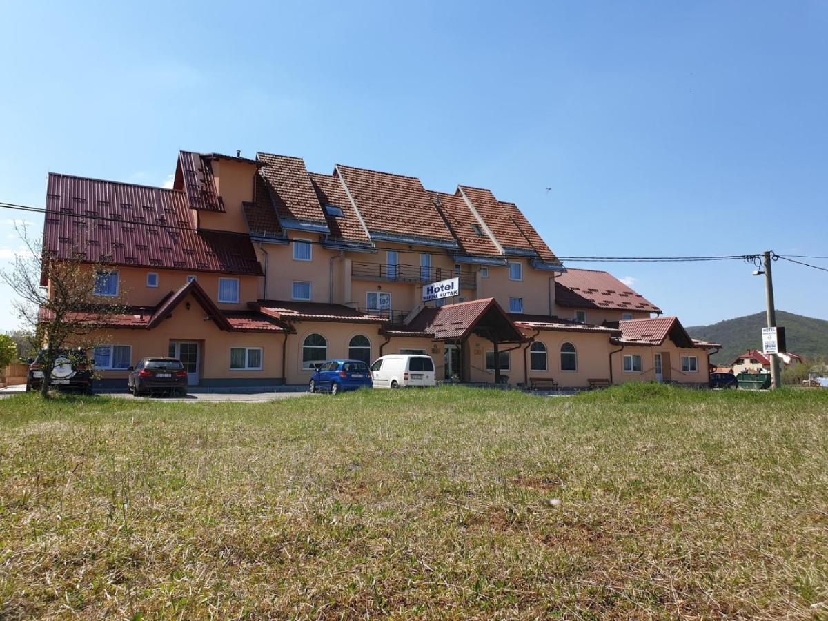 Hotel Mirni Kutak Otocac Luaran gambar